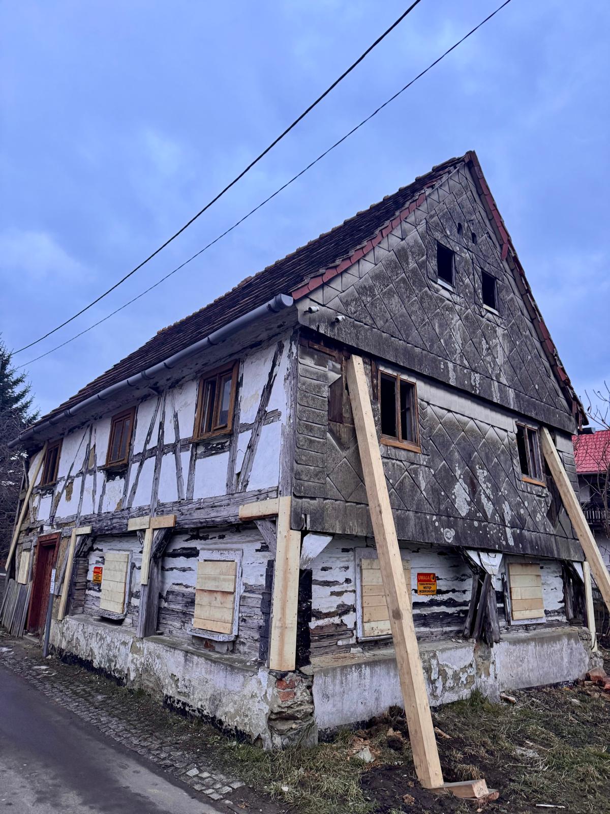Dom przysłupowy w Leśnej